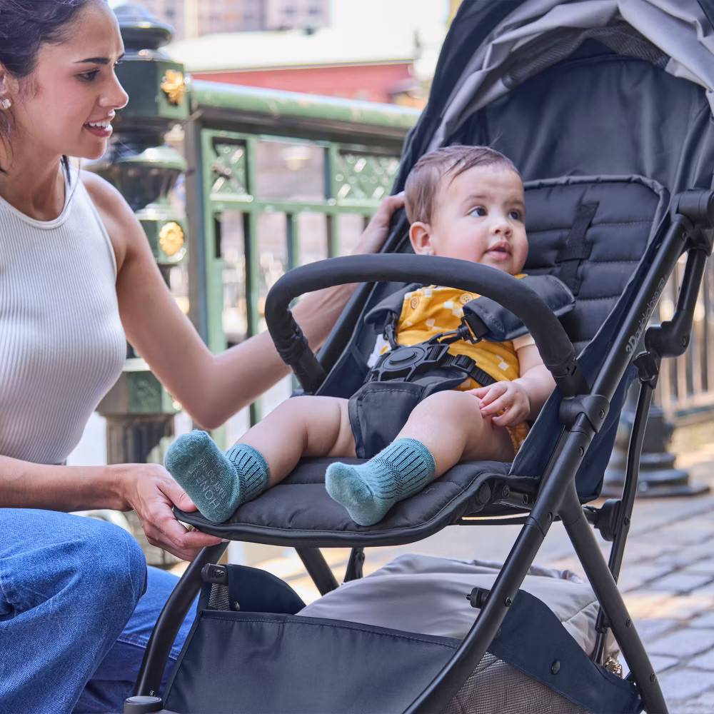 Ingenuity 3Dquickclose CS+ Compact Fold Stroller - Black: Metal Frame