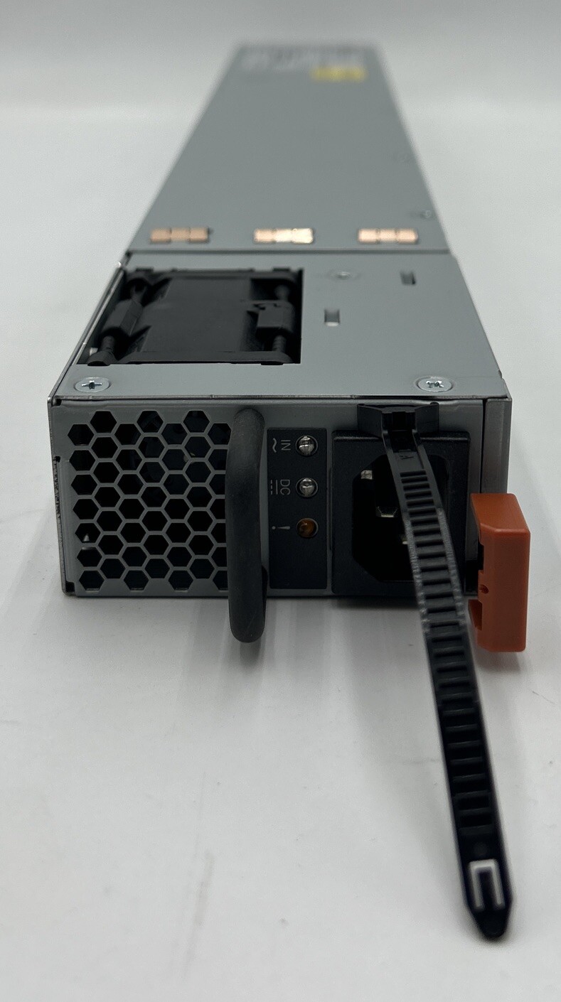 00RY003 IBM Storwize V7000 R0668-F0038 Gen2 1200W PSU TDPS-1200BB Rev A 31P1848