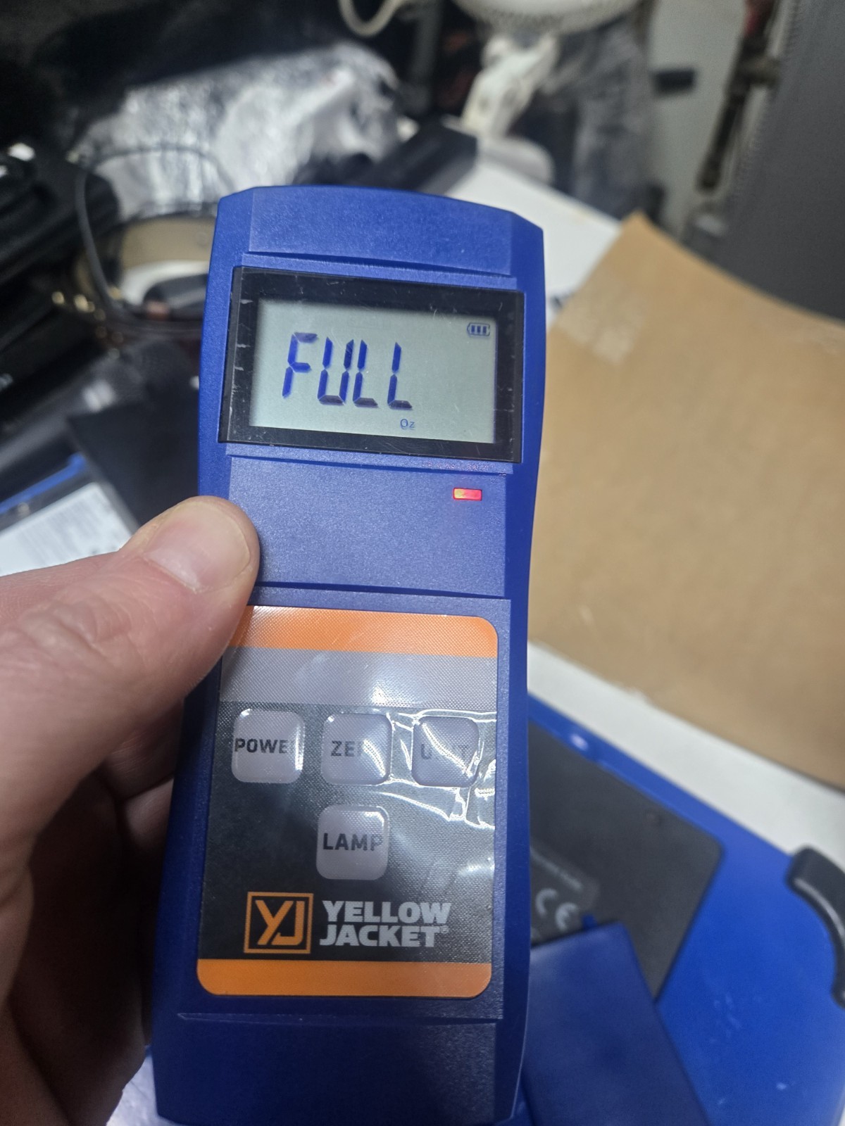 YELLOW JACKET Refrigerant Charging Scale needs service "Shows FULL" ( with case