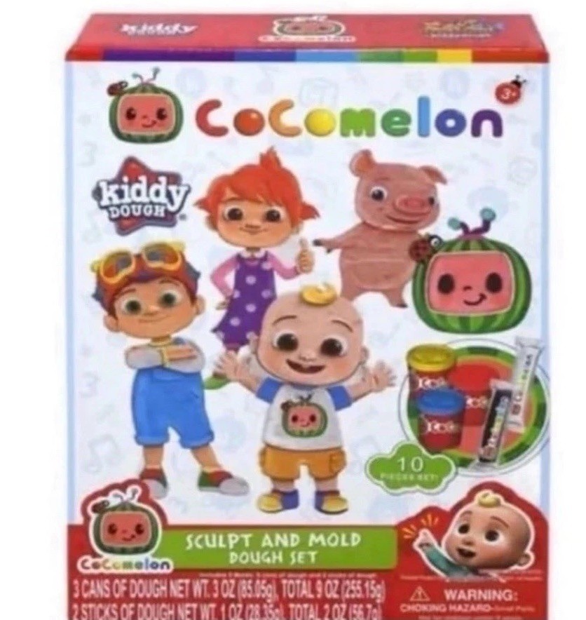 New Cocomelon Sculpt & Mold Activity Dough Set. Ages 3+