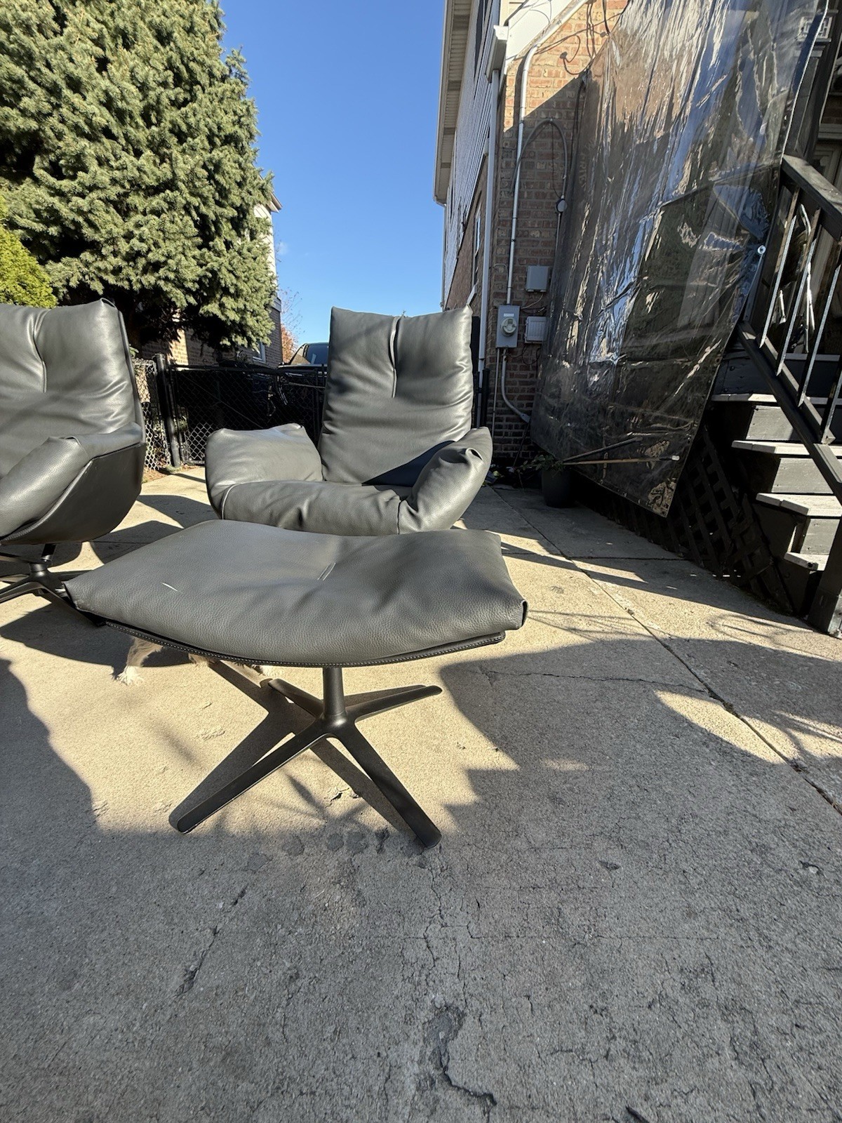 COR Cordia Lounge Armchair With Feet Stand