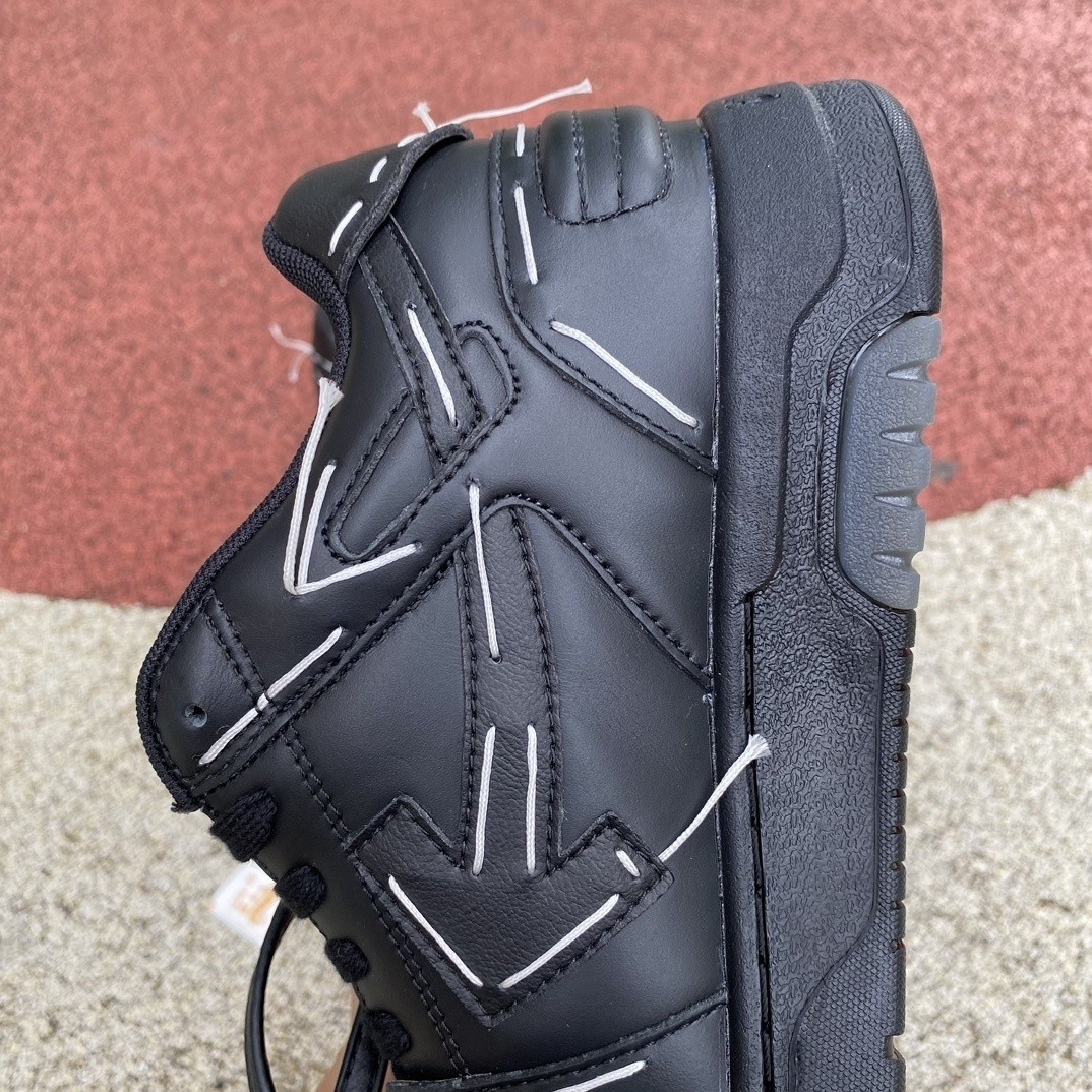 OFF-WHITE Out of Ofhce Black