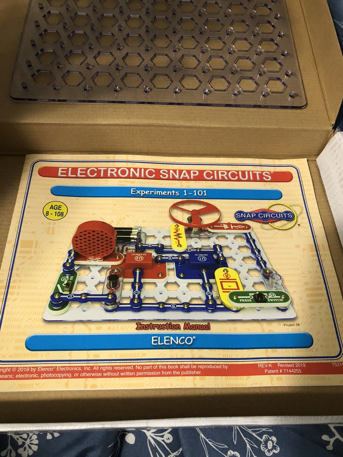 Snap Circuits Juniors Electronics Skill Builder Create 100 Projects Elenco
