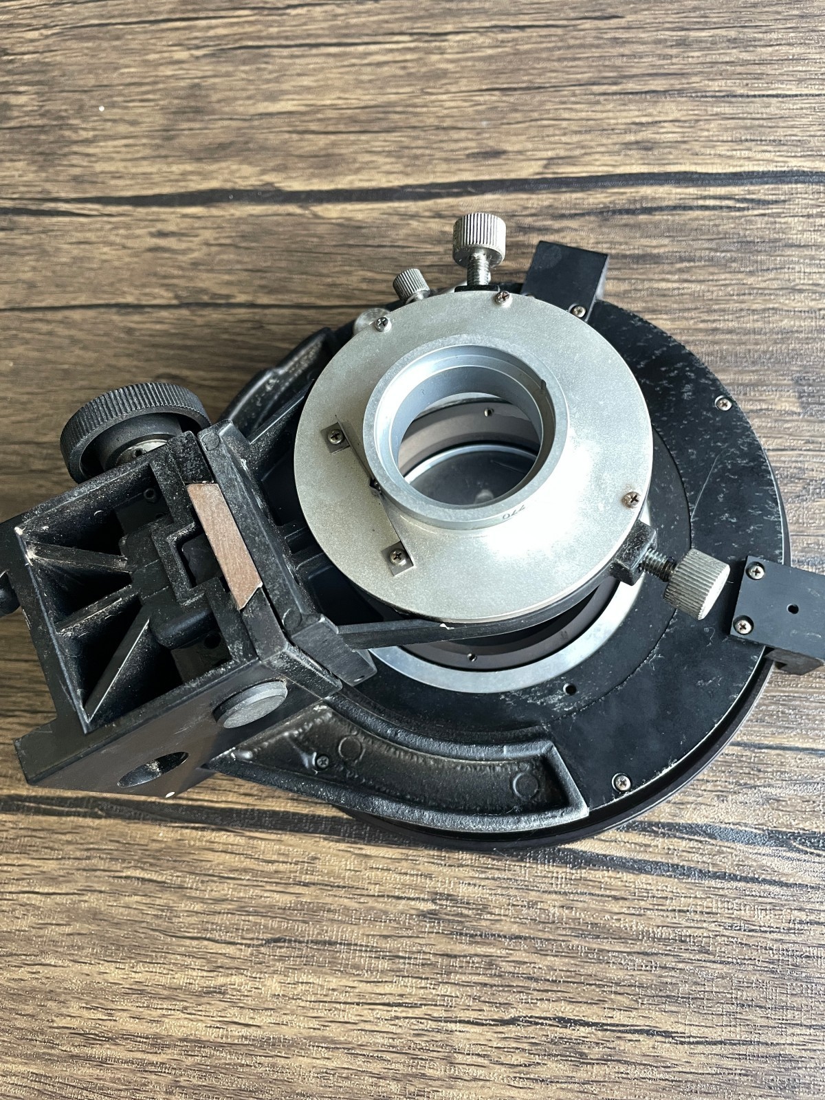 Nikon OPTIPHOT-POL Microscope rotating table With bracket stage
