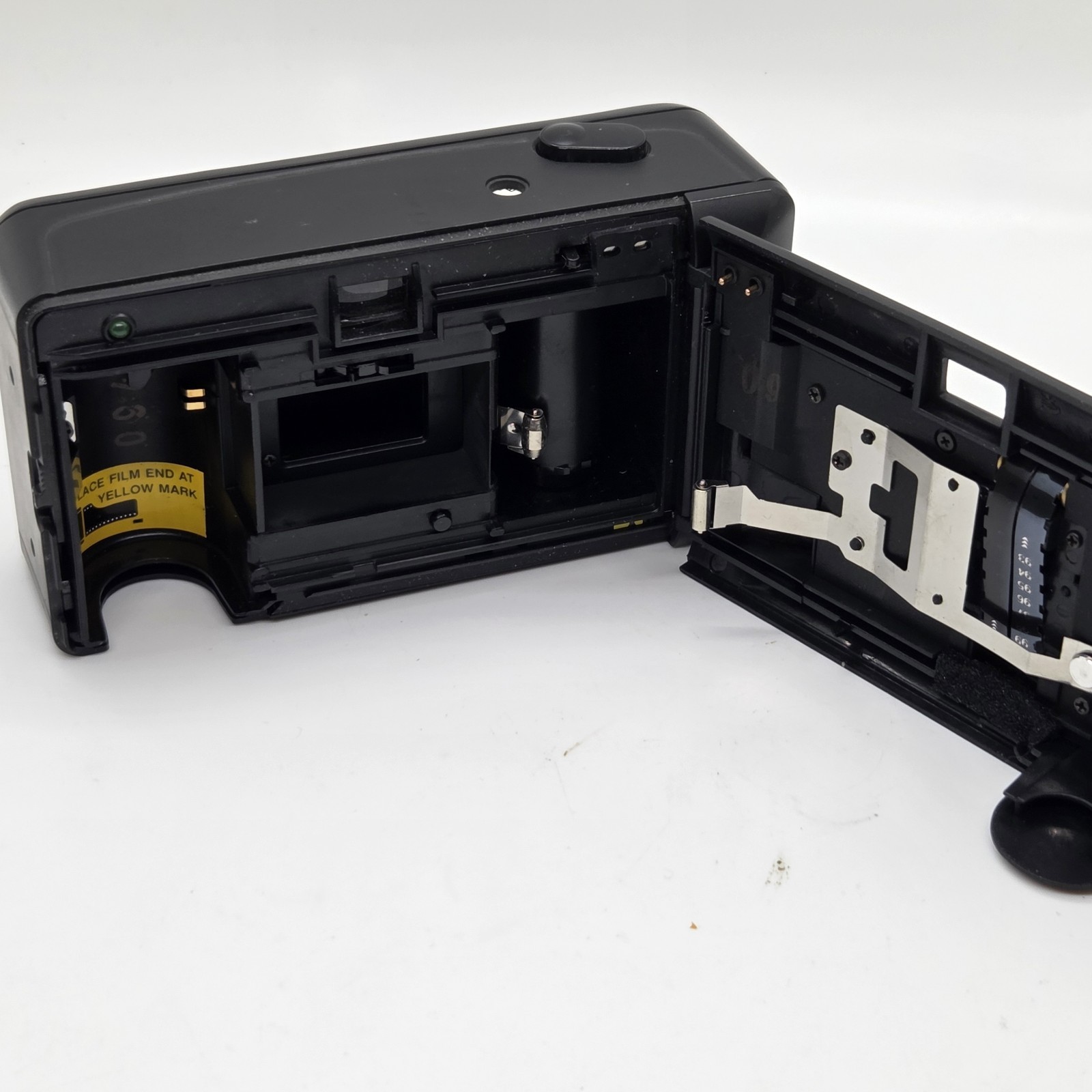 Keystone 590PD 35mm Point & Shoot Film Camera Auto Focus Date Back Powers Up