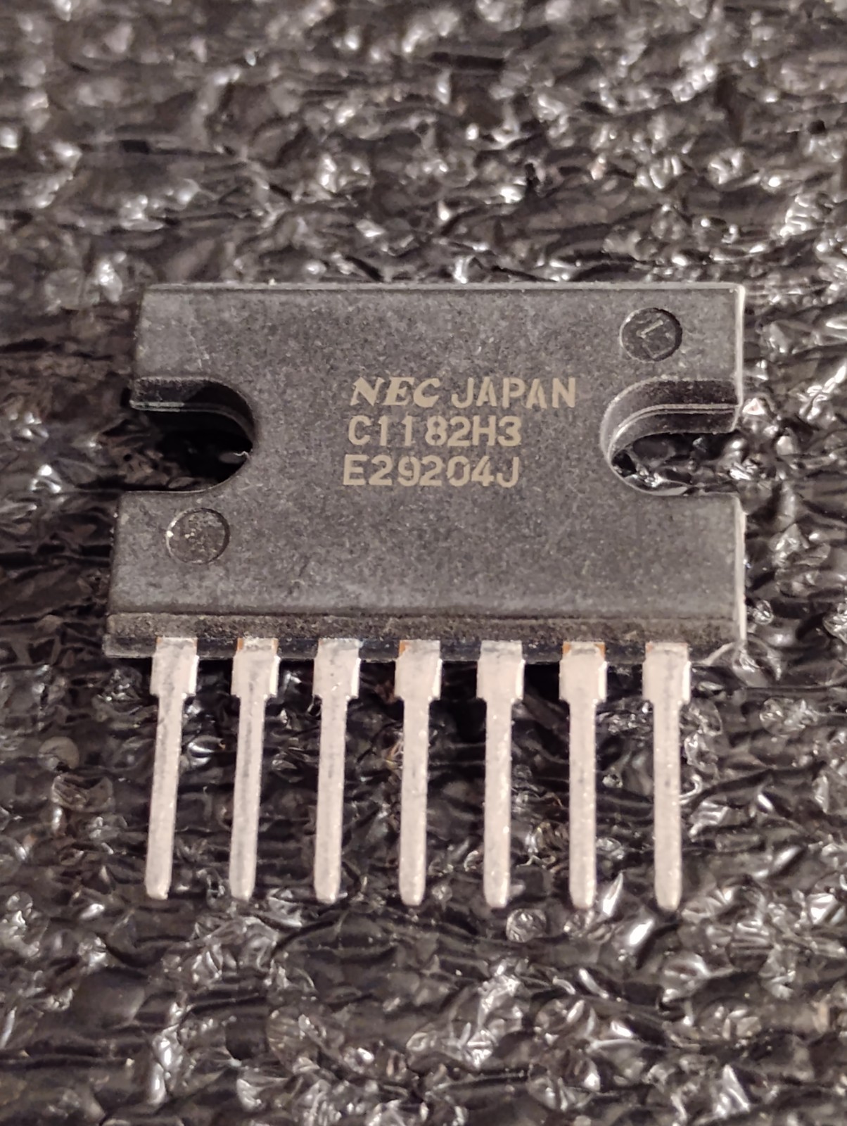 NEC UPC1182H3 7-Watt IC Amplifier