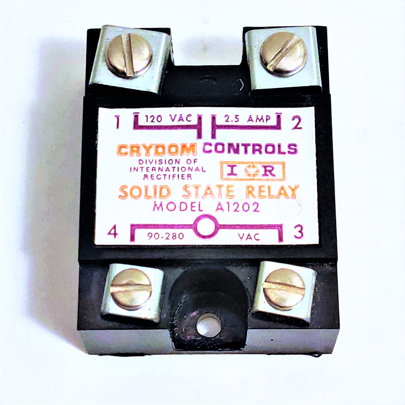 CRYDOM CONTROLS A1202 SOLID STATE RELAY 120 VAC 2.5 A / 90-280 VAC/DC