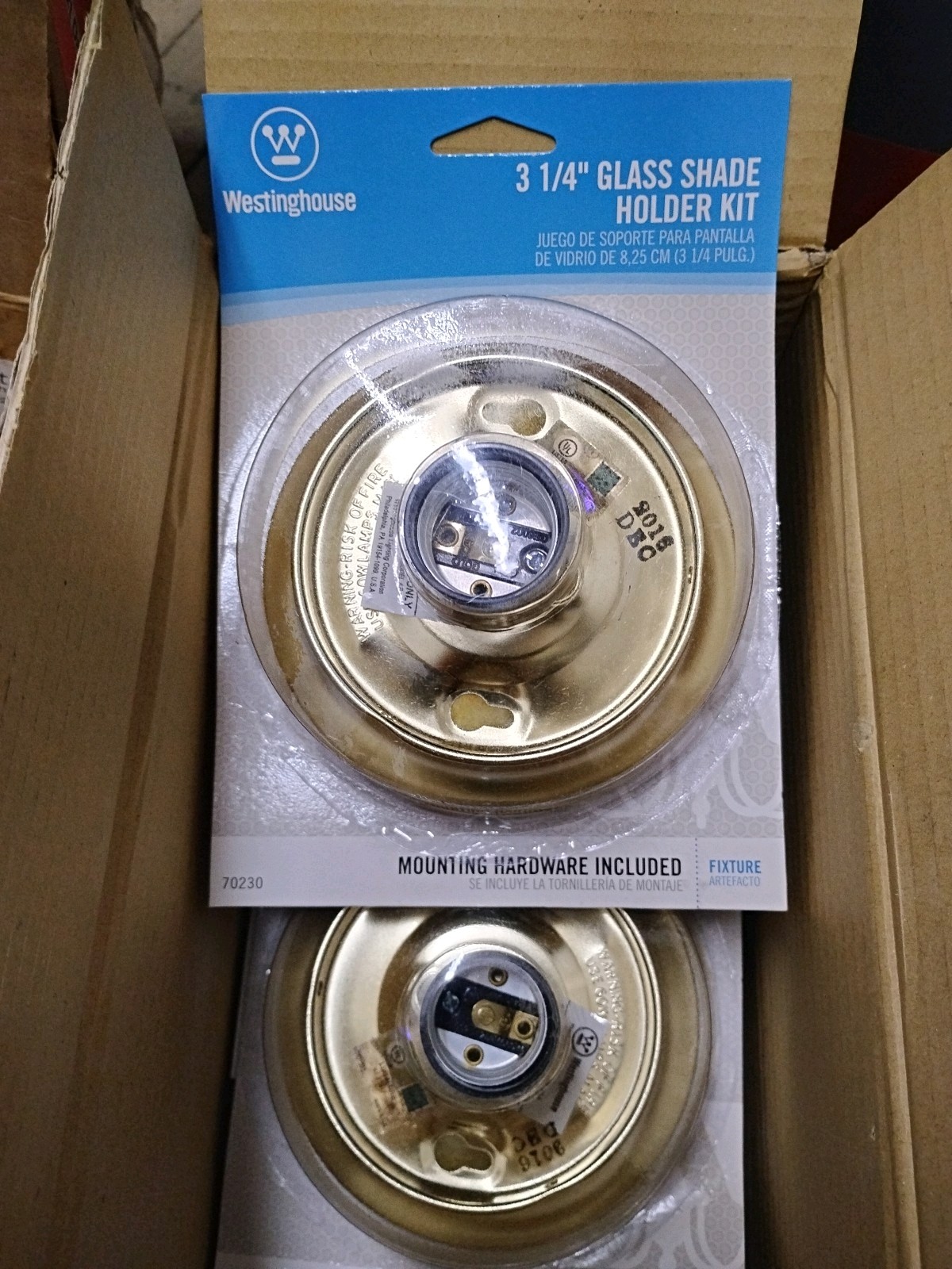(4) WESTING HOUSE 3 1/4" GLASS SHADE HOLDER KIT/ W/ HARDWARE. NEW