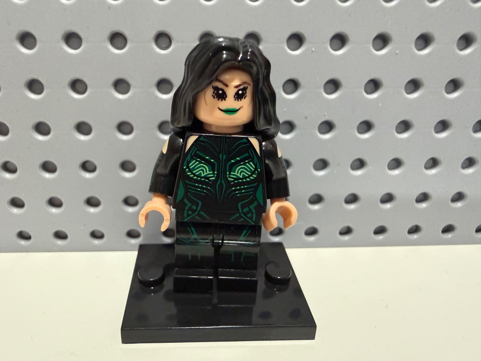 LEGO Marvel Hela Custom MInifgure New