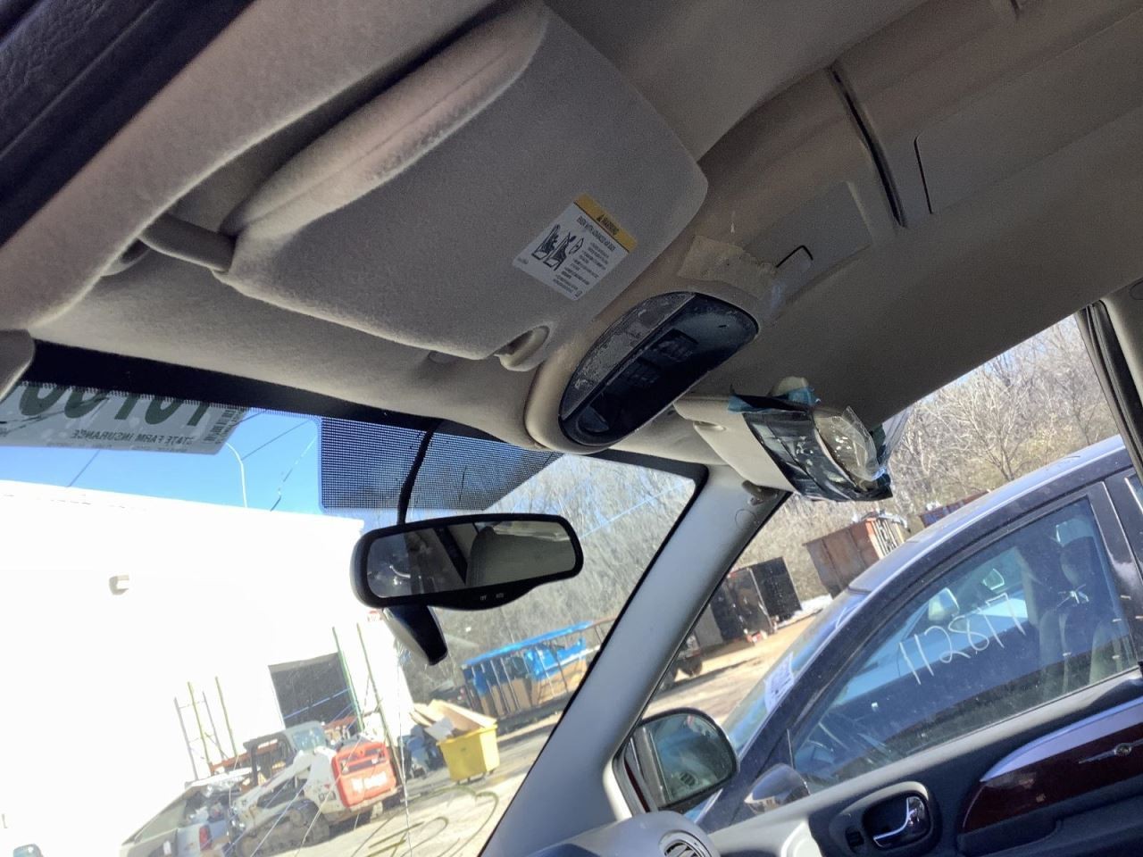 TOWN COUN 2007 Glove Box 4493840
