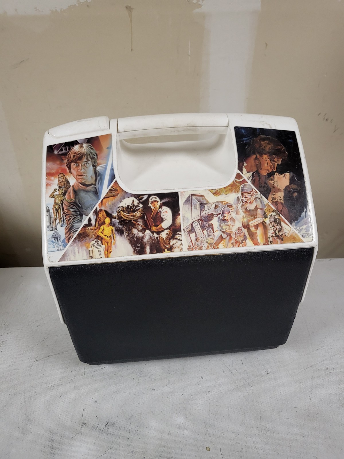 Igloo Star Wars Empire Strikes Back 7 Quart 6 Liter 9 Cans Playmate Pal Cooler
