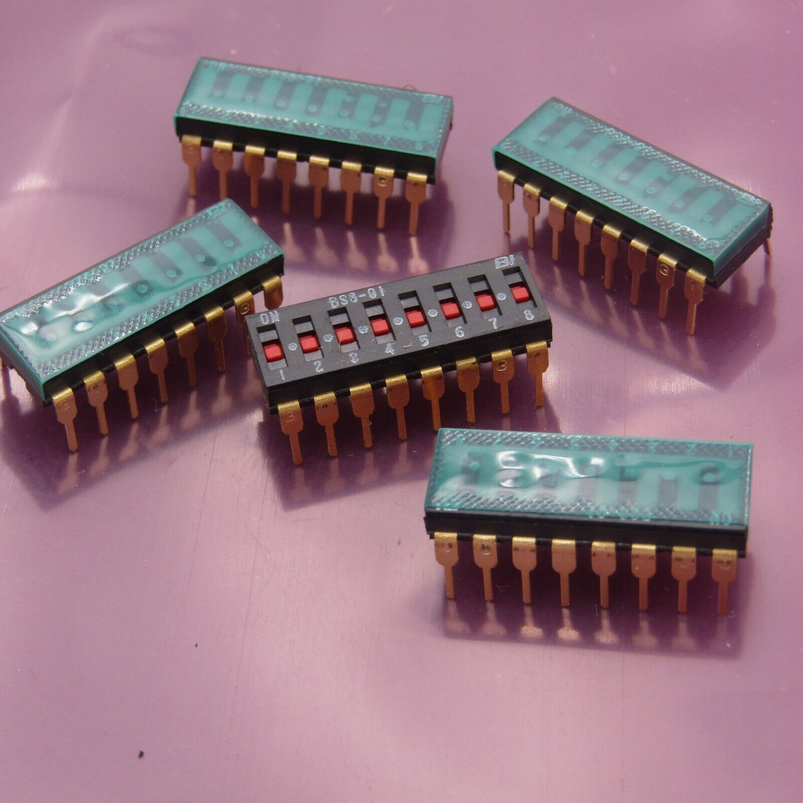 ( 5 PCS ) 8 Position Dip Switch - Gold Leads - BS8-01 BI - NOS