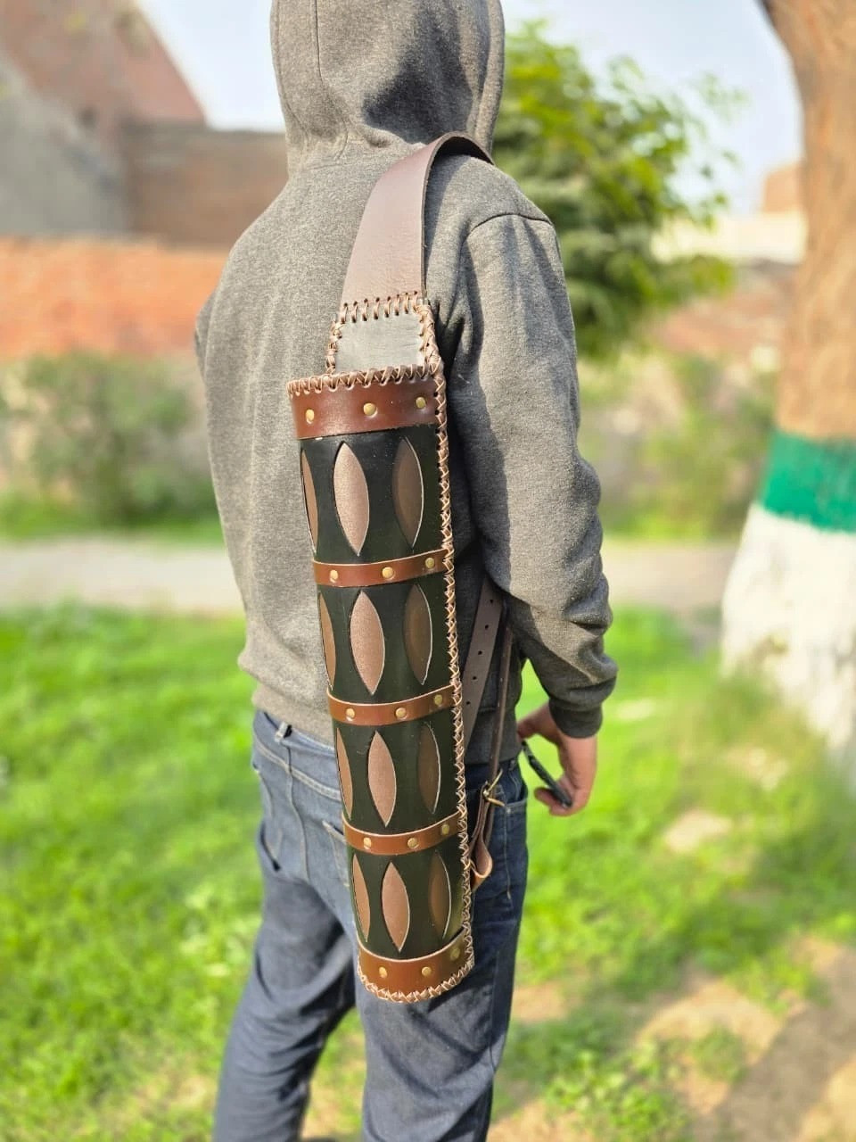 Leather Archery Back Quiver, Traditional Shoulder Arrow Holder Brown