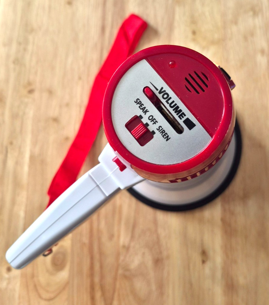 Truepower 10-watt Megaphone / Foldable Handle / Original Box / LN