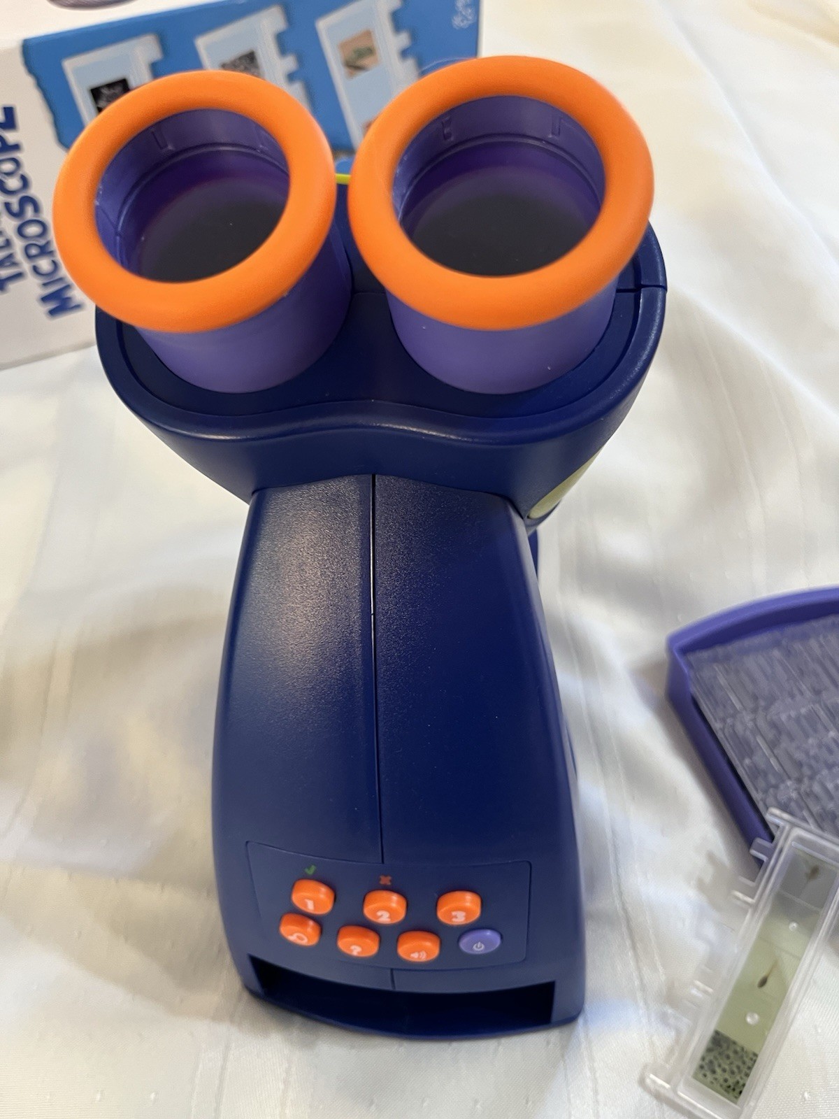 Educational Insights GeoSafari Jr. Talking Interactive Microscope Ages 3+
