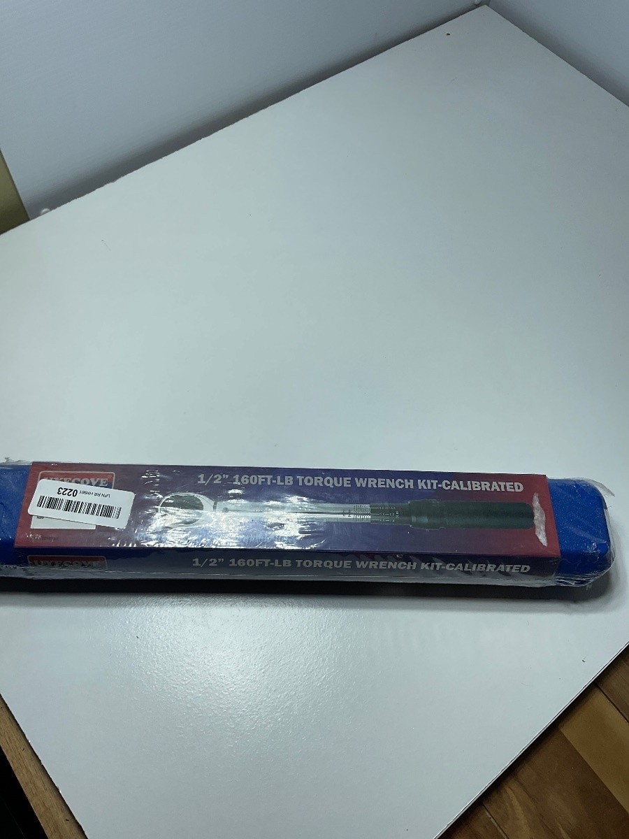 UYECOVE 1/2 in Drive Click Torque Wrench 10-160 FT LB Calibrated Kit Open Box