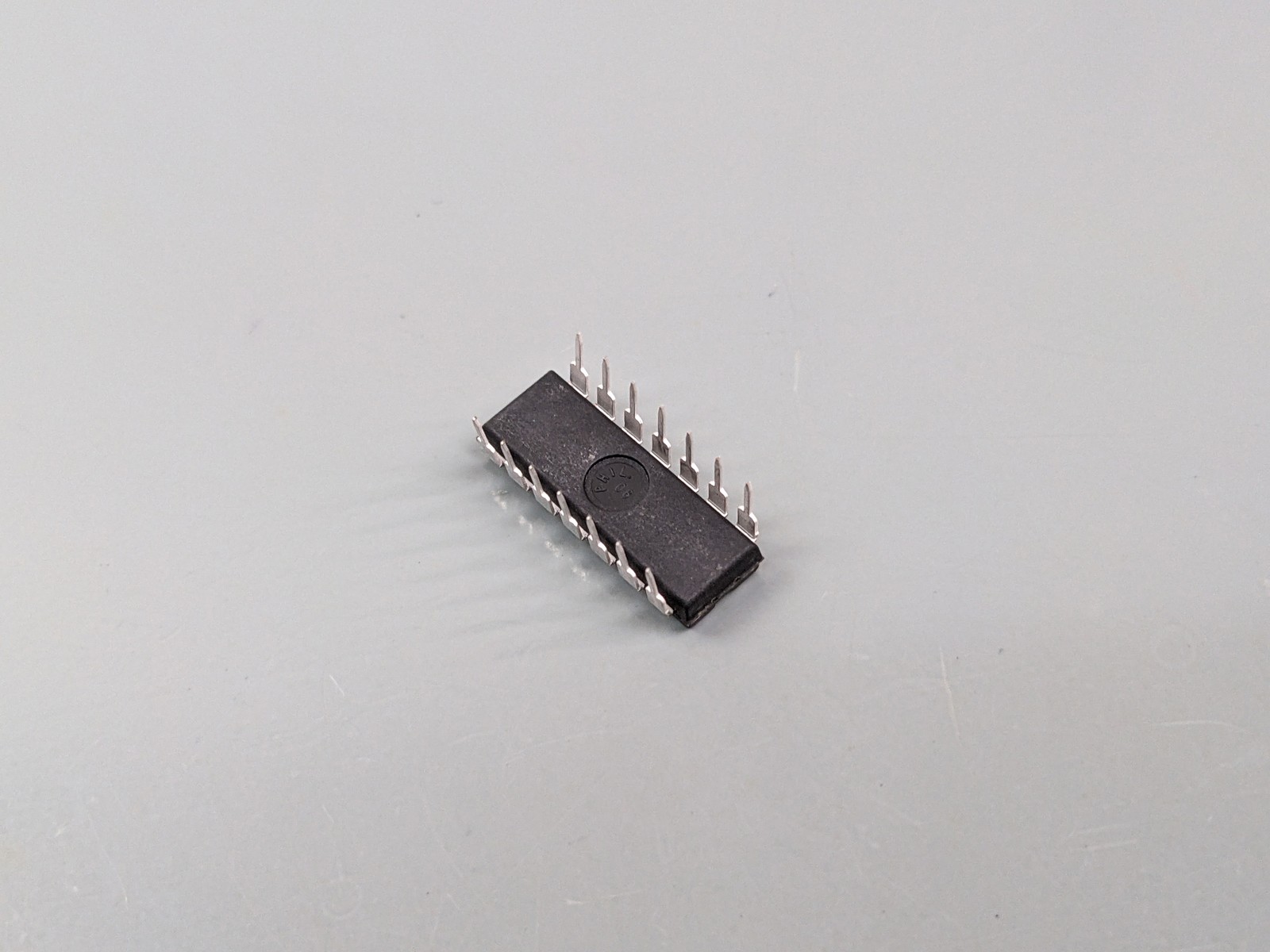 (10) MC14093BCP ICs Quad 2-input NAND gate, schmitt trigger inputs, NOS Motorola