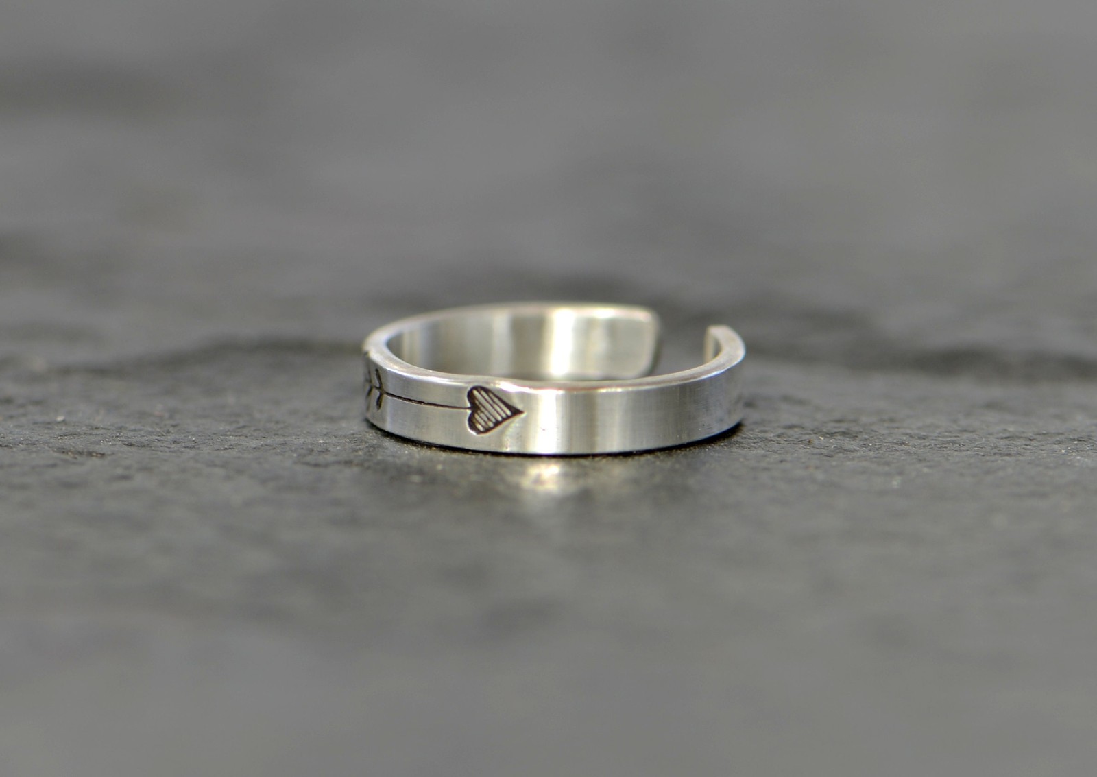Dainty sterling silver toe ring with small heart arrow - handmade