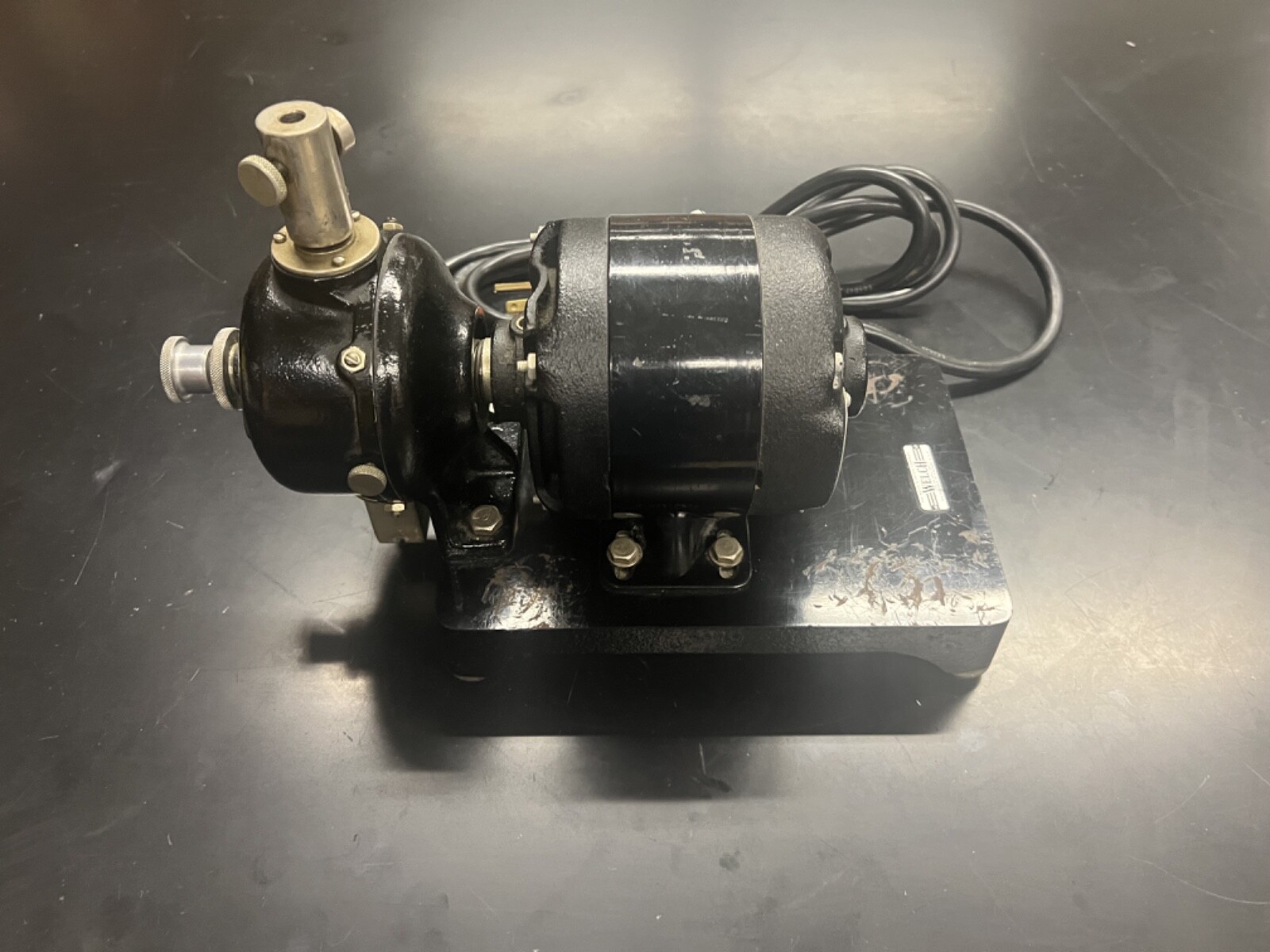 Welch Laboratory Rotator apparatus 1/20 HP 300RPM Adjustable Angle Gear