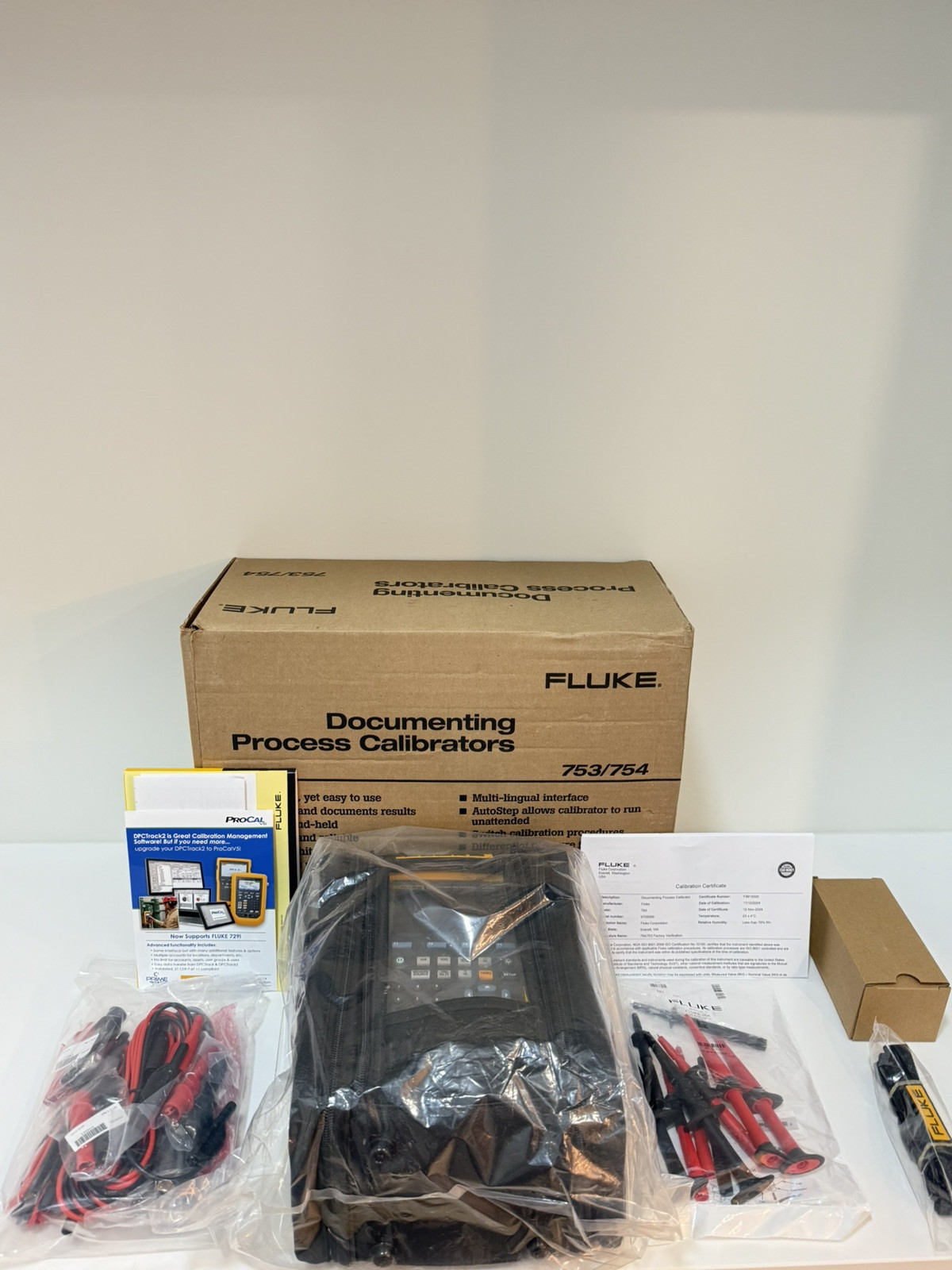 FLUKE 754 DOCUMENTING PROCESS CALIBRATOR/ MFG-2024 CALIBRATED 2024