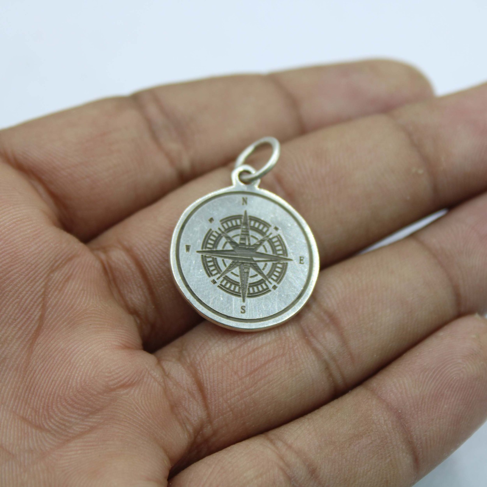 Solid 925 Sterling Silver Compass Pendant North Star Direction Travel Necklace
