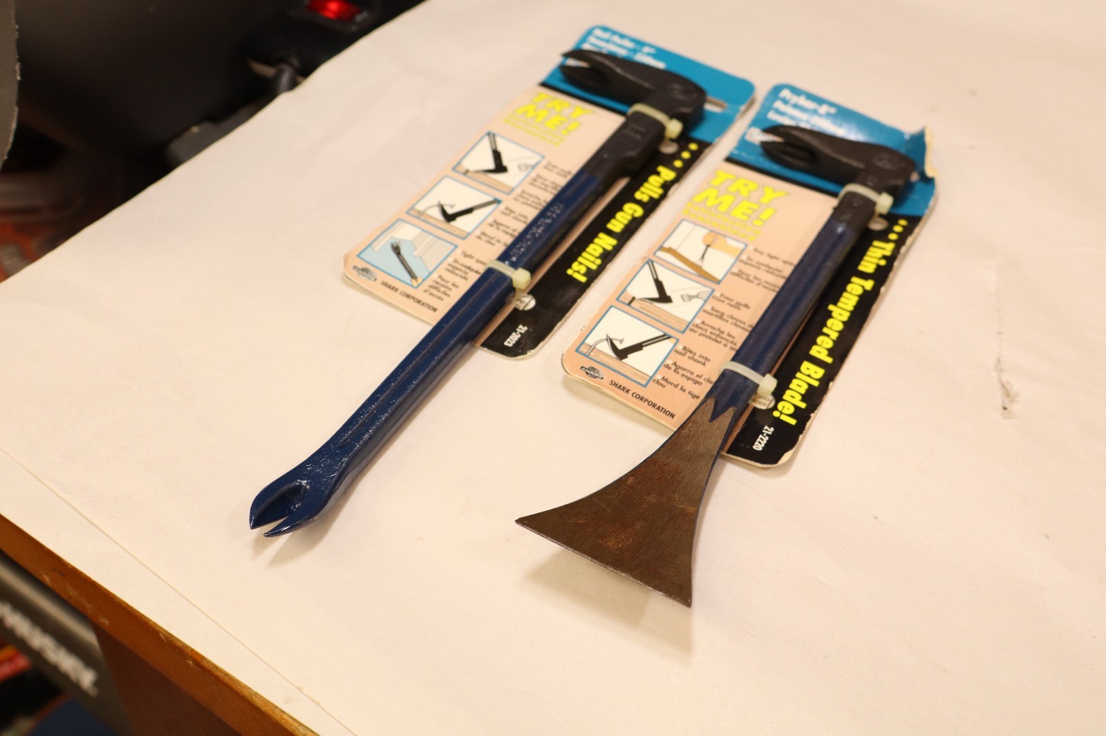 2 Shark Corp Shark Grip tools Prybar 8" Nail Puller 9"