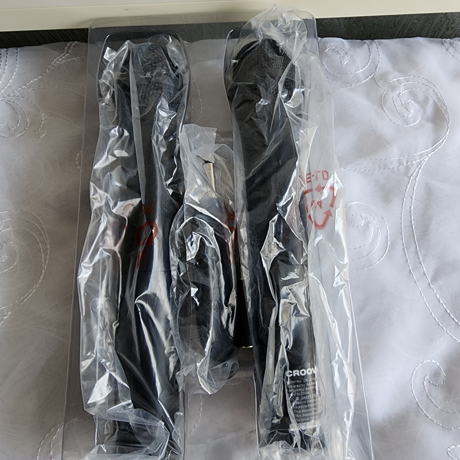 Croove Wireless Dual Microphones. 2 Mics with Receiver