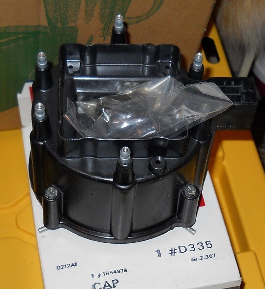 NOS 1984-89 GM 6 Cylinder Distributor Cap D335