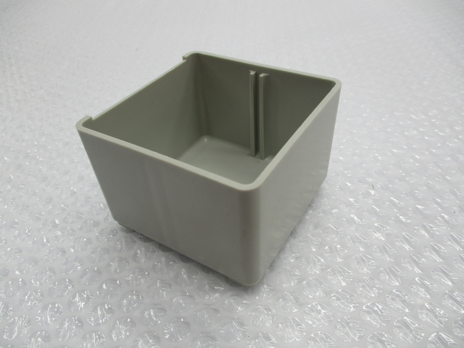 INDUSTRIAL SPARE BN-25-44 PLASTIC BIN NSNP
