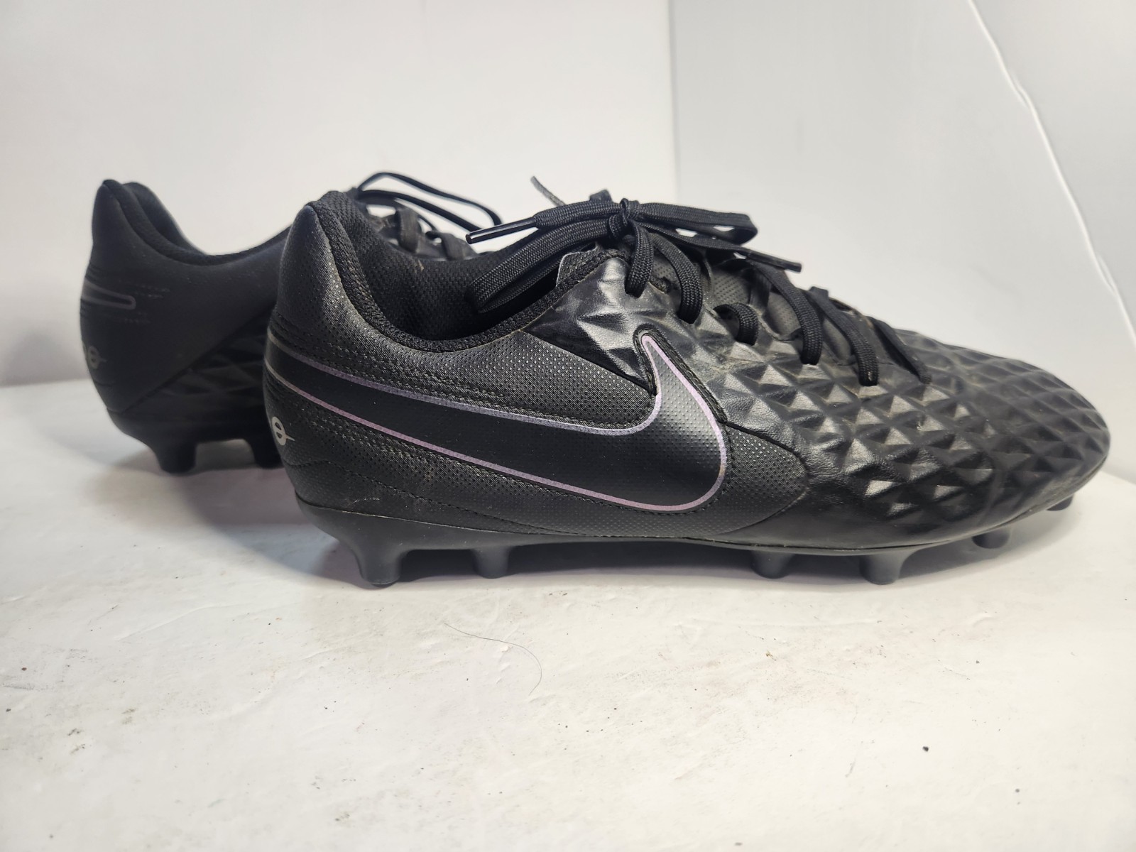 Black Nike Tiempo Soccer Cleats Men's 7.5 Futbol Shoes Grass Lace-Up Sports