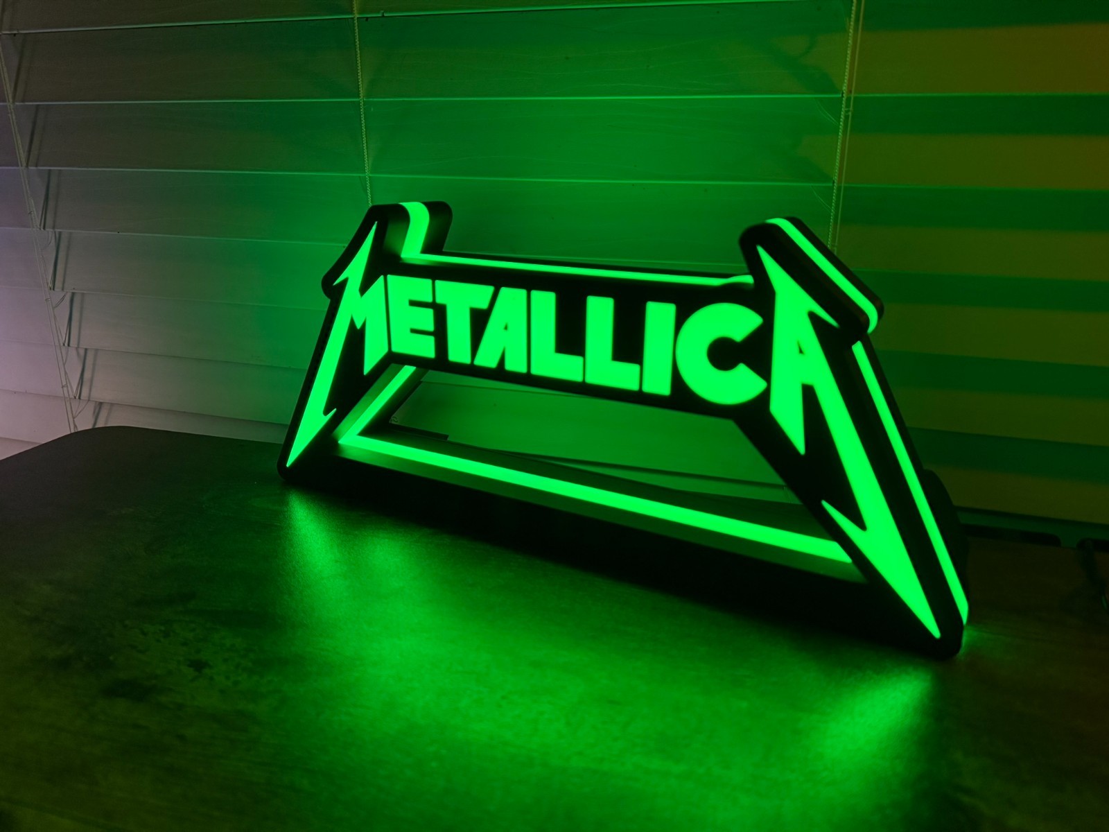 Metallica Topper - Pinball Machine - App Controlled Stern
