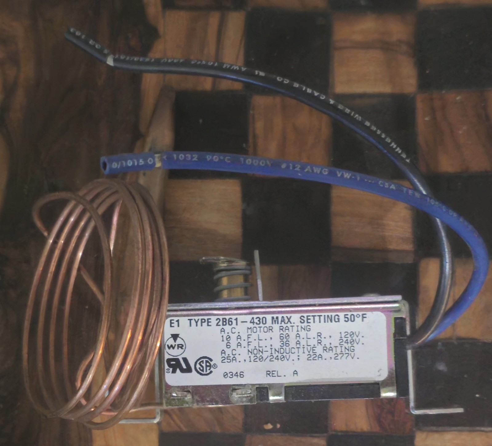 WHITE RODGERS 2B61-430 COMMERCIAL  THERMOSTAT 0-50 DEG. F- 40" CAPILLARY No Box