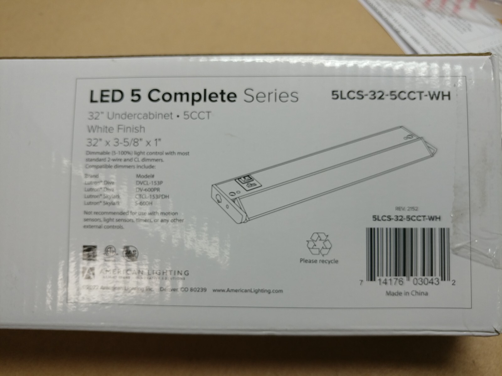American Lighting 5LCS-32-5CCT-WH  32" Long LED Under Cabinet Lighting in White