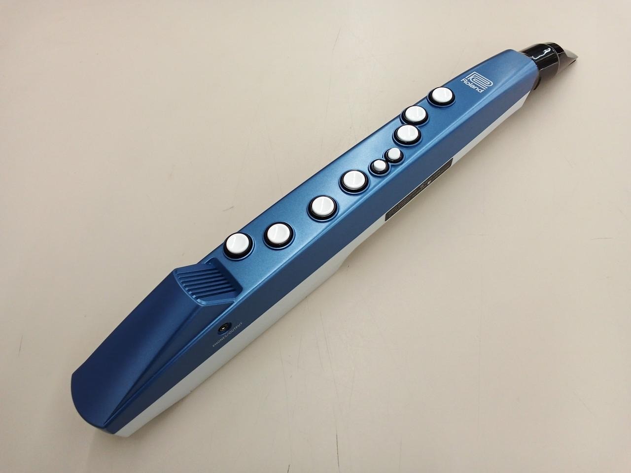 Roland AE-01 Aerophone Mini Digital Wind Instrument Bluetooth USB w/ Carry Case
