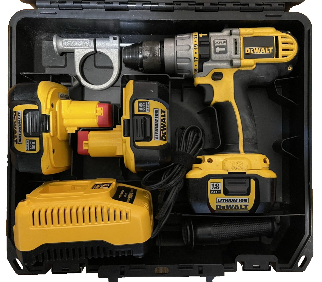 DEWALT DC970 Cordless Hammer Drill with 3 18v Batteries, Charger and Case