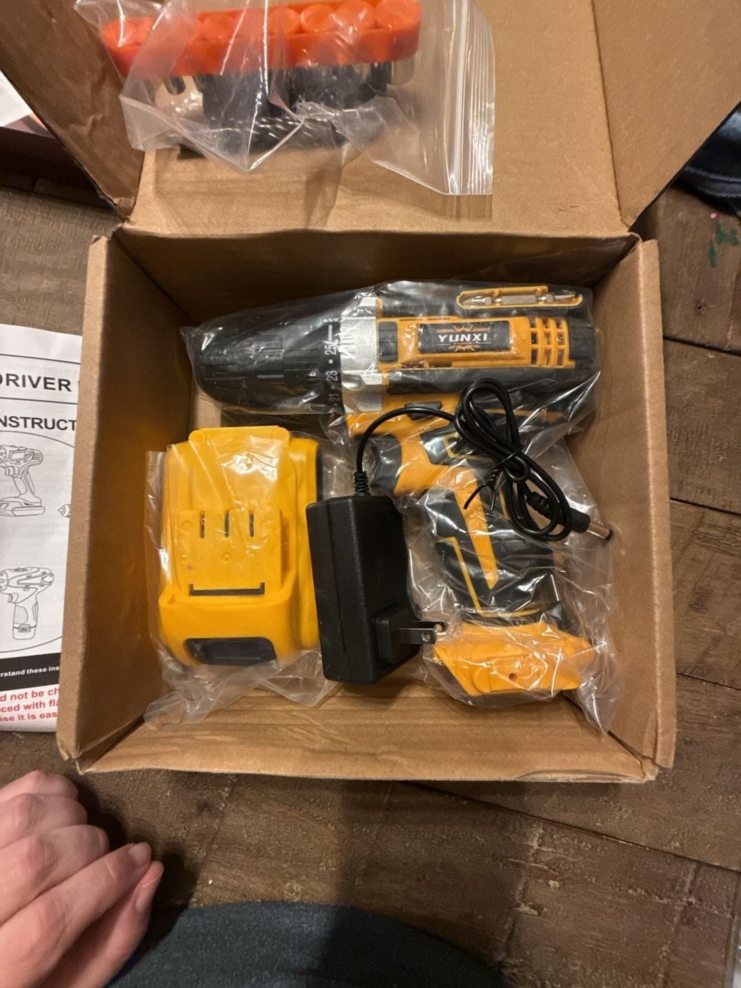 Yunxi 21V Cordless Electric Drill Driver Set