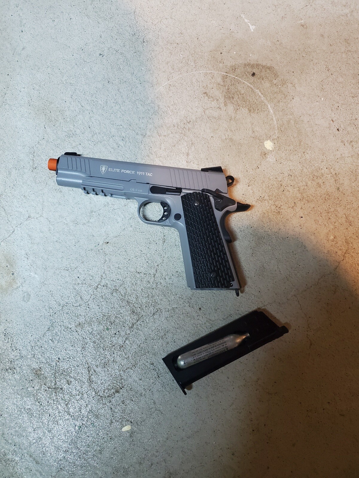 airsoft guns