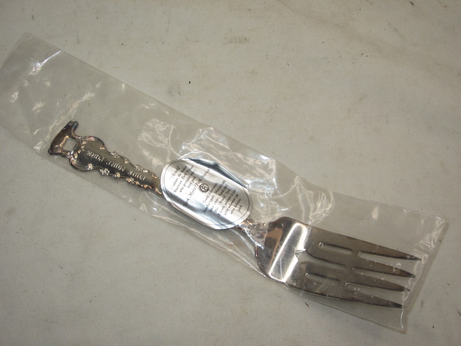 1 vintage NIP FORK MORE PORK "Arnold"  Silversmiths Elanco TOWLE E.P piggy swine