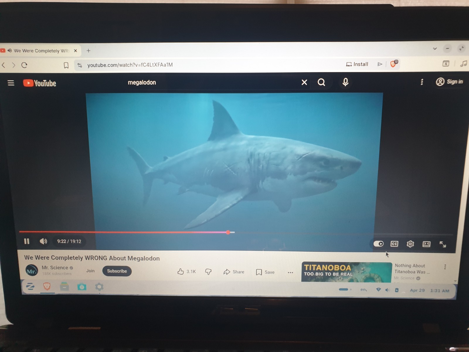 Linux Zorin OS 18.1 Education, 64-bit, Bootable Live and Install USB Flash Drive