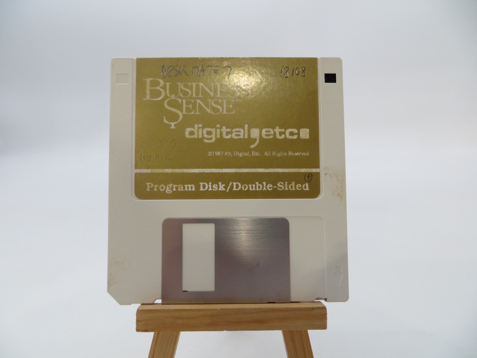 3.5" Floppy Disk BUSINESS SENSE digital, etc. 1989 Computer Program Disc