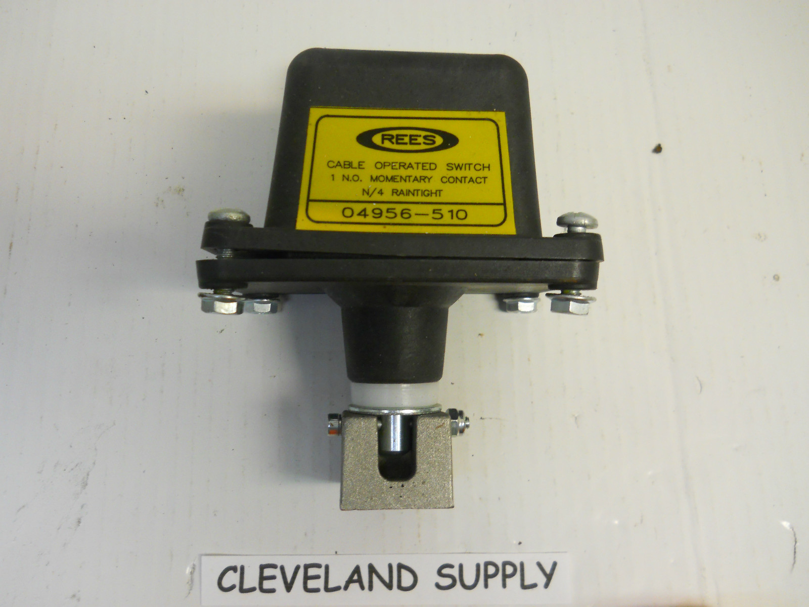 REES 04956-510 CABLE OPERATED SWITCH  NEW CONDITION / NO BOX