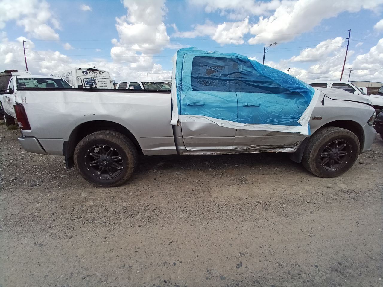 2016 RAM 1500 Air Shutter (12977403