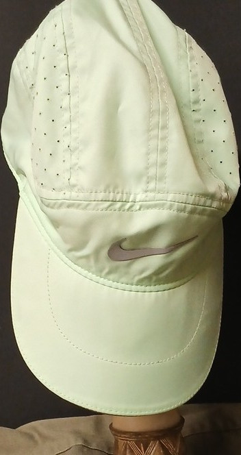 Nike Tailwind Dri-Fit Light Green Black M Baseball Cap Adjustable Breathable