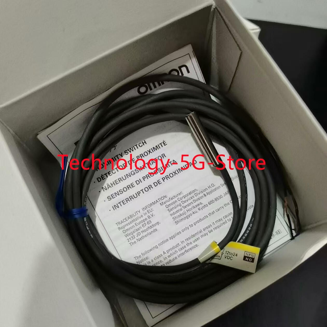 New Omron E2E-C1C1 Proximity Switch