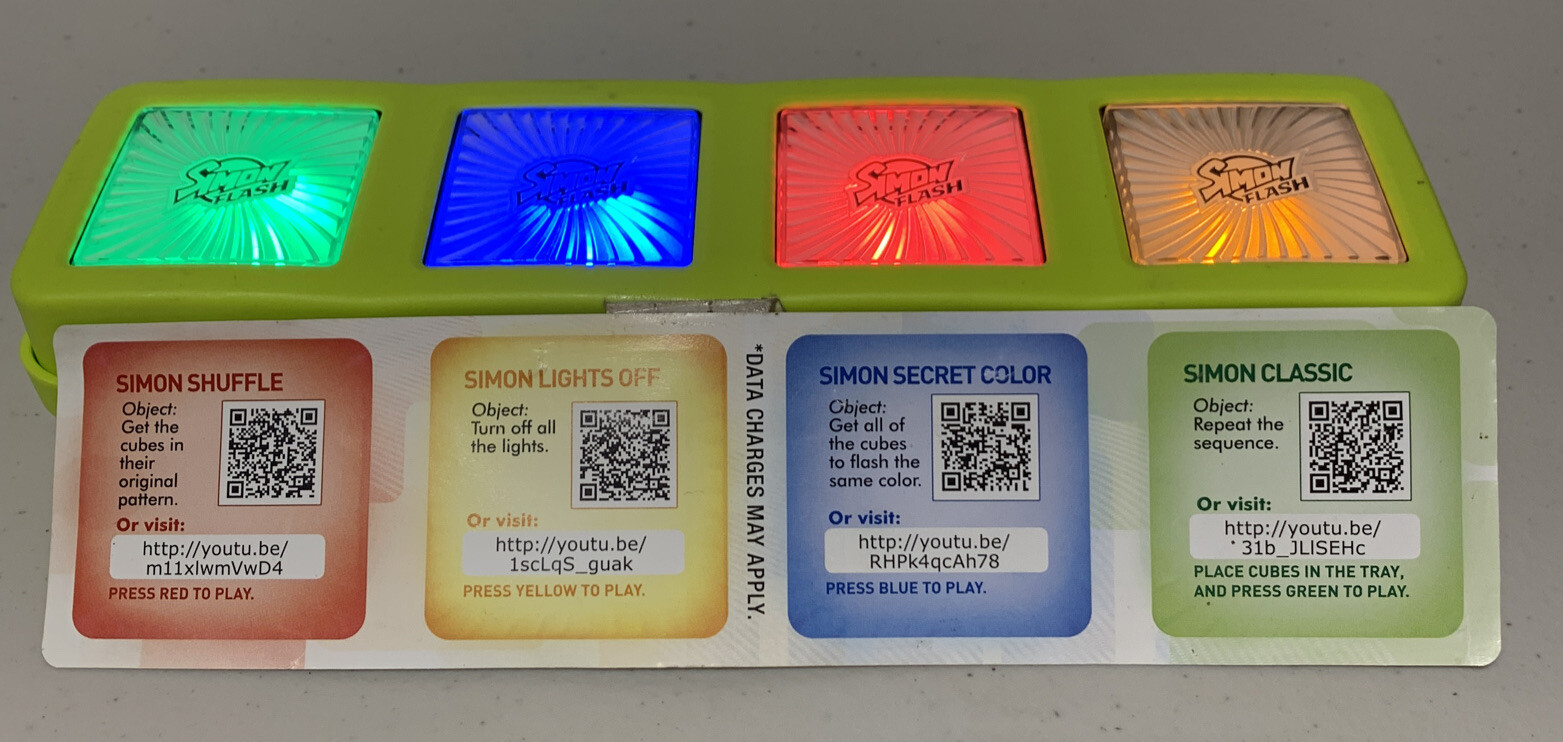 Hasbro Simon Flash Simon Says Memory Lights Electronic Game BN15
