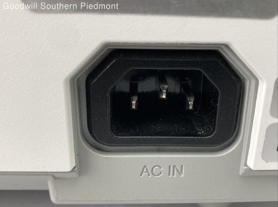 Hitachi CP-WX4022WN 3LCD Projector - Tested