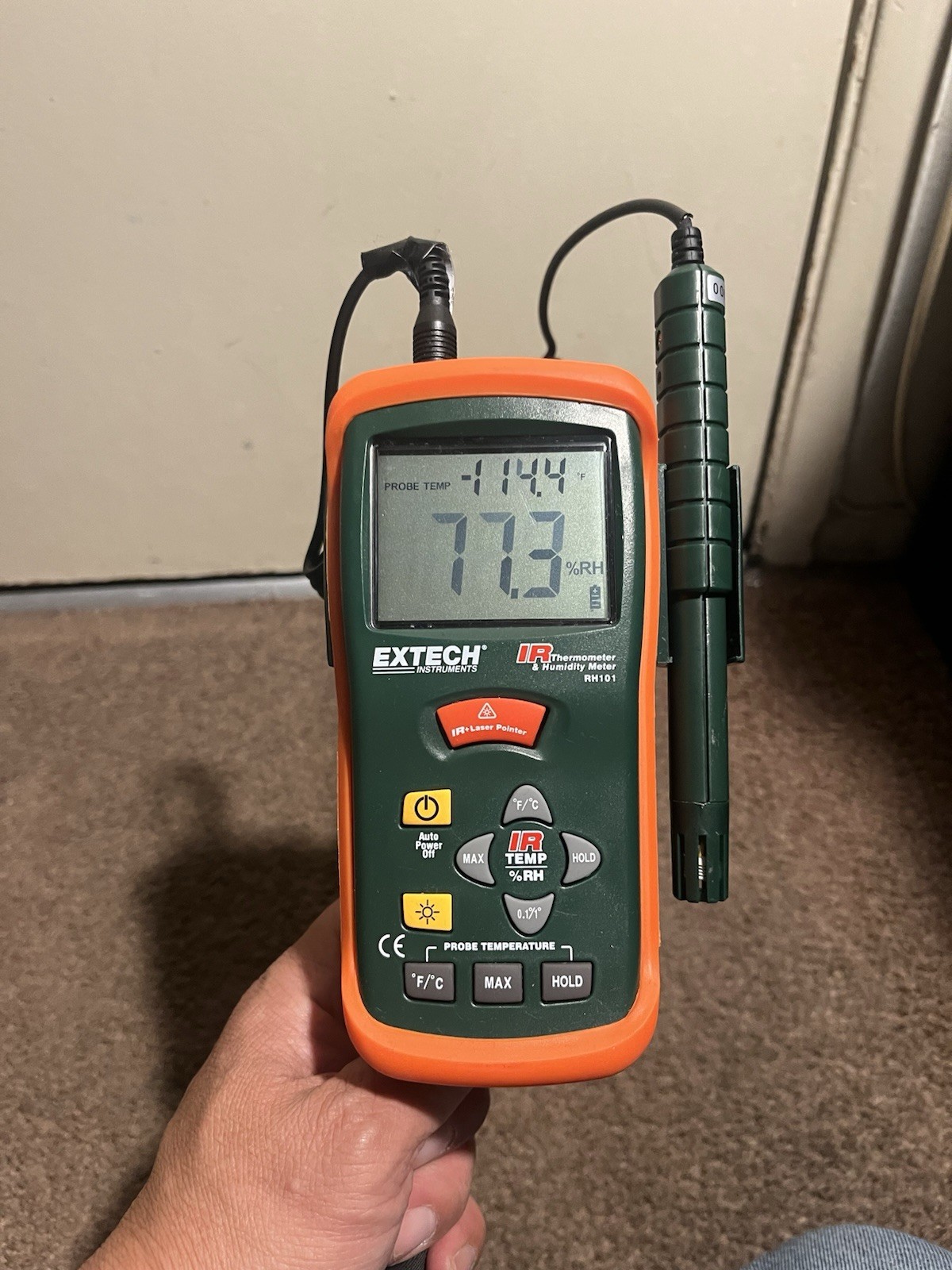 Extech Instruments IR Temperature And Humidity Meter  RH101 w/ tripod