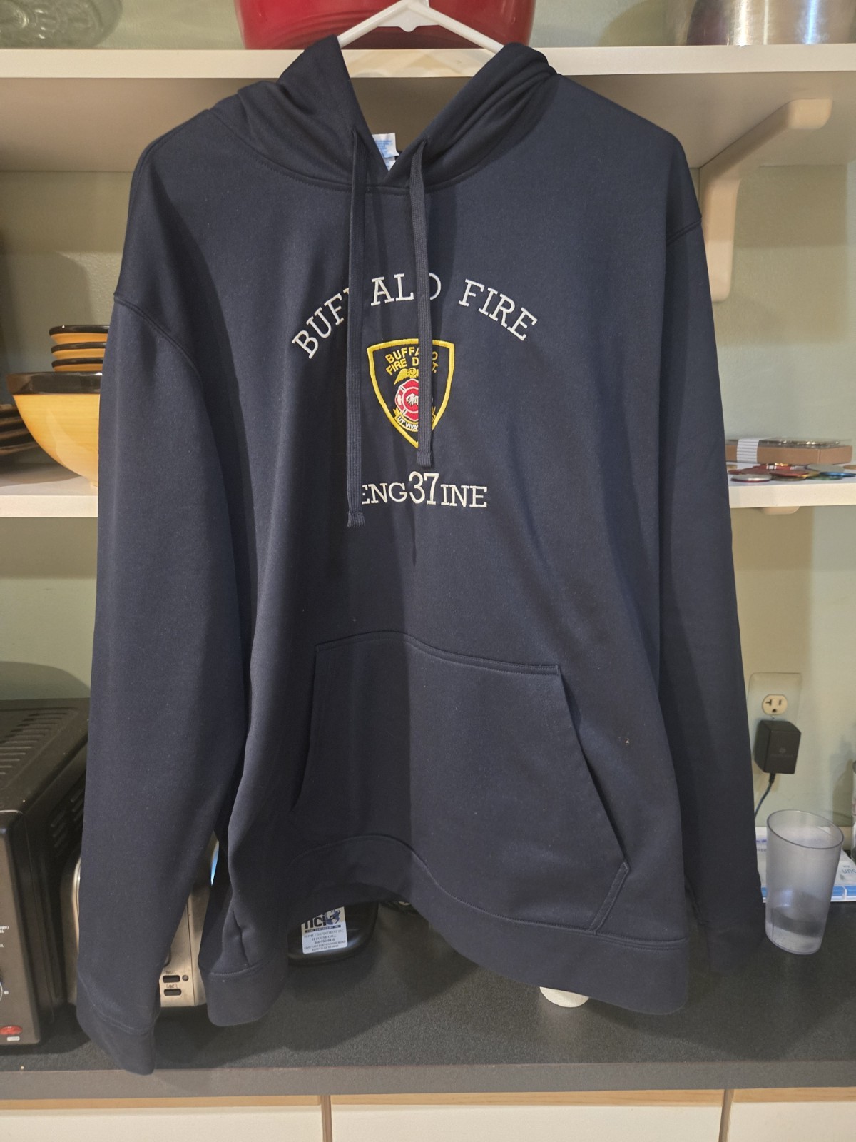 Buffalo Fire Dept Engine 37 Hoodie XL Firefighter First Responder Collectible