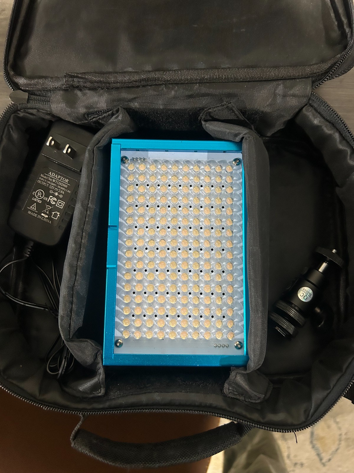 Dracast LED160 Bi-Color On-Camera LED Light