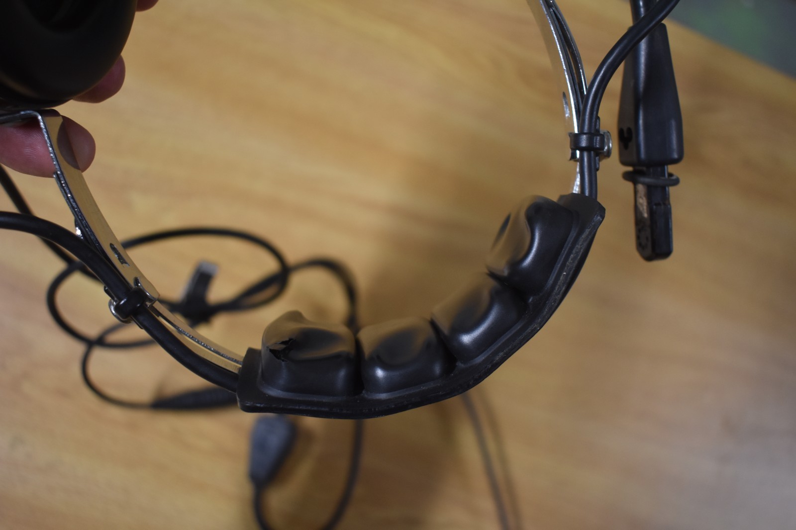 David Clark H10-60 Aviation Headset With Duel Plug And Mic (used)